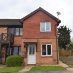 Walnut Tree Properties to Let