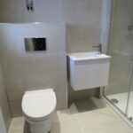 En suite bathroom with shower