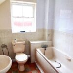 Bathroom in 2 bed house to rent in Milton Keynes